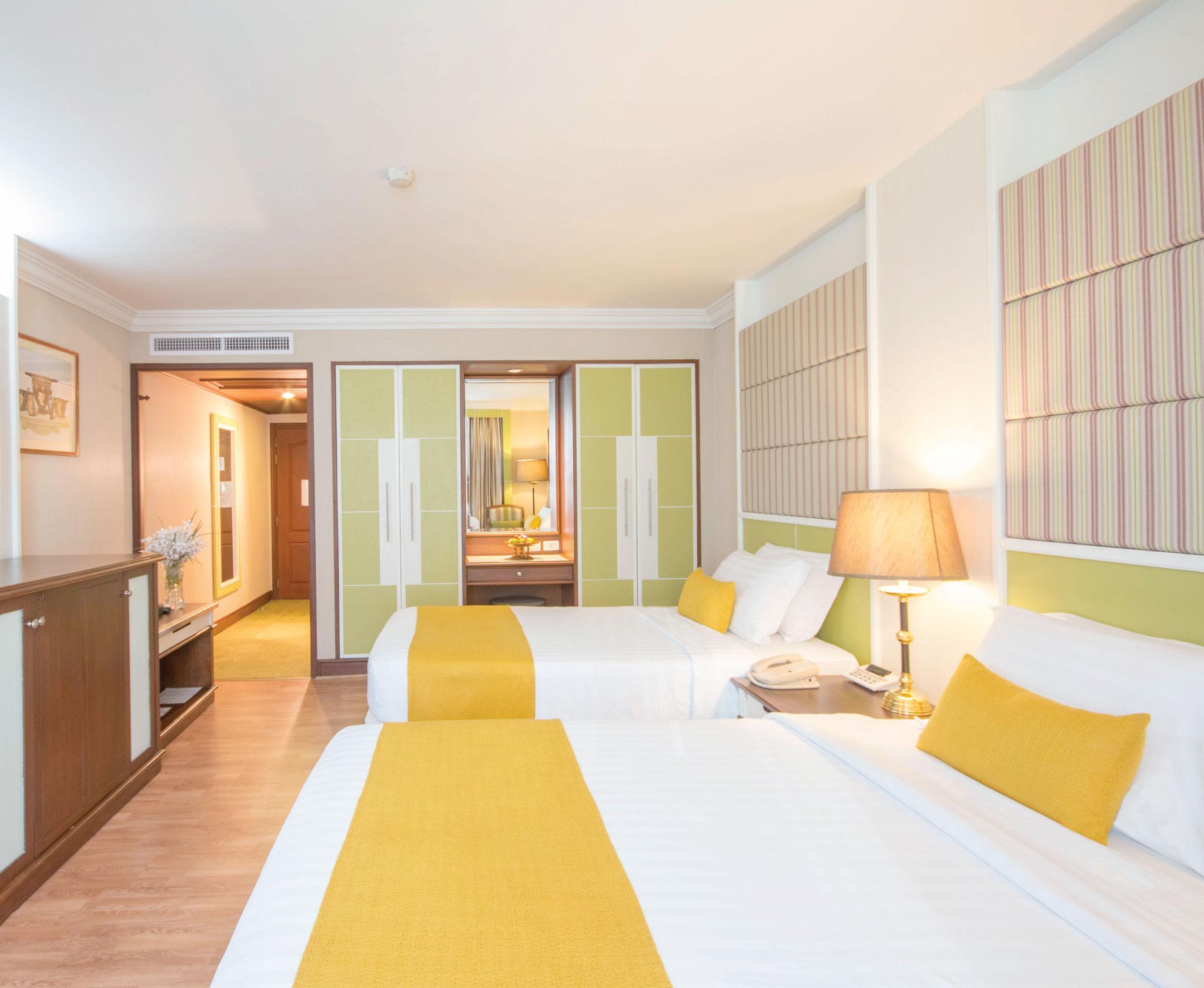 Golden Tulip Sovereign Hotel Бангкок Экстерьер фото