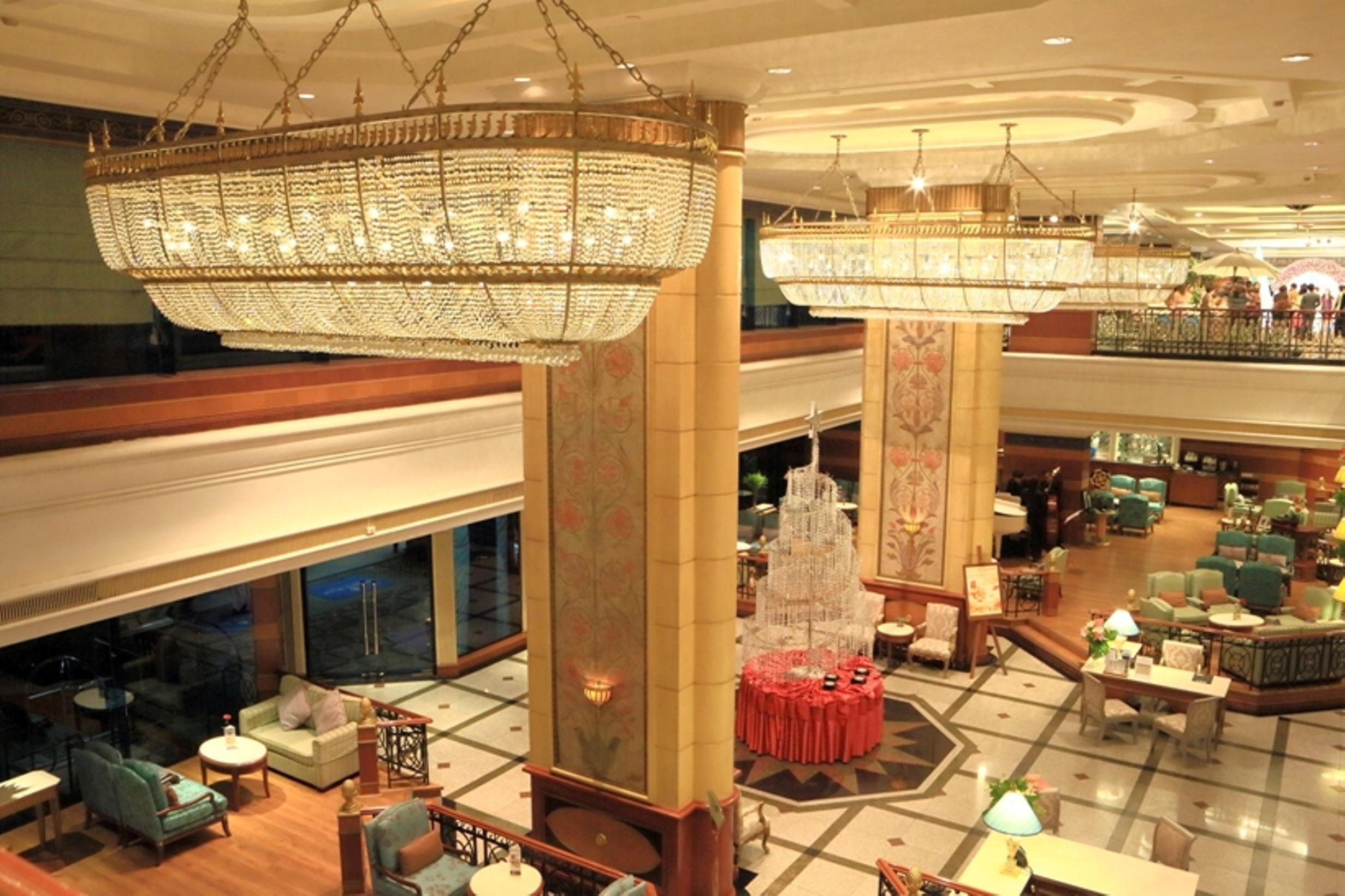 Golden Tulip Sovereign Hotel Бангкок Экстерьер фото