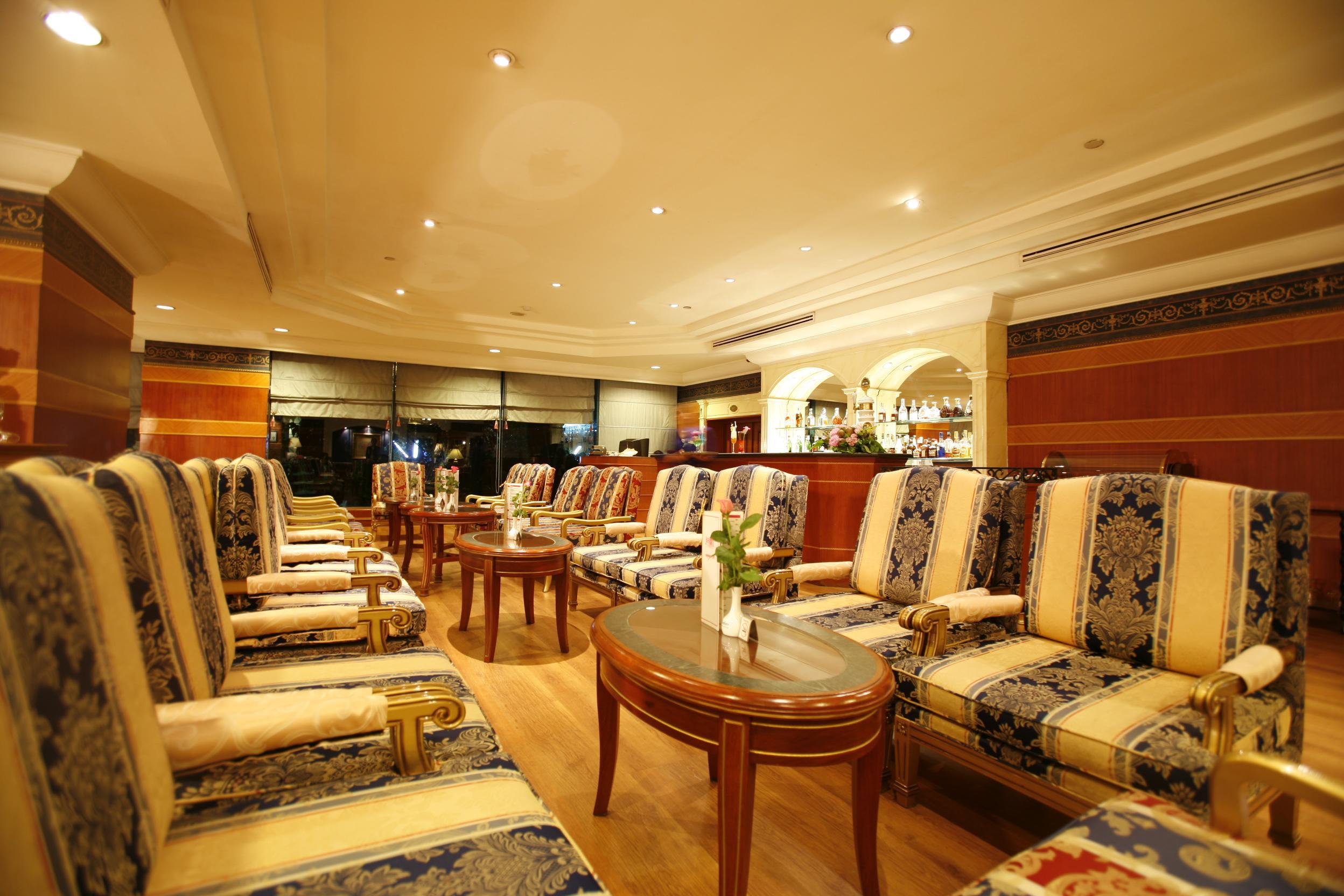 Golden Tulip Sovereign Hotel Бангкок Экстерьер фото