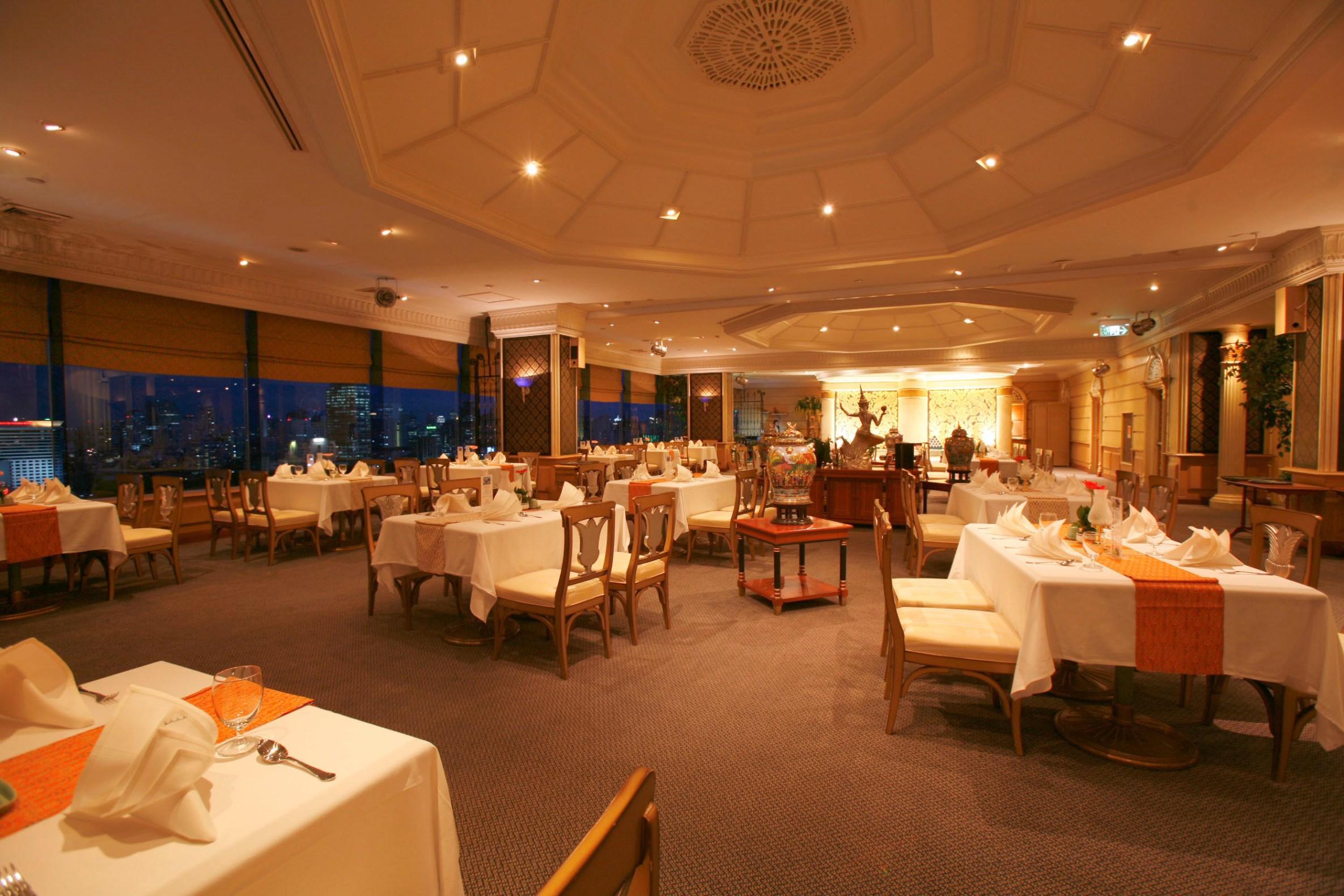 Golden Tulip Sovereign Hotel Бангкок Экстерьер фото