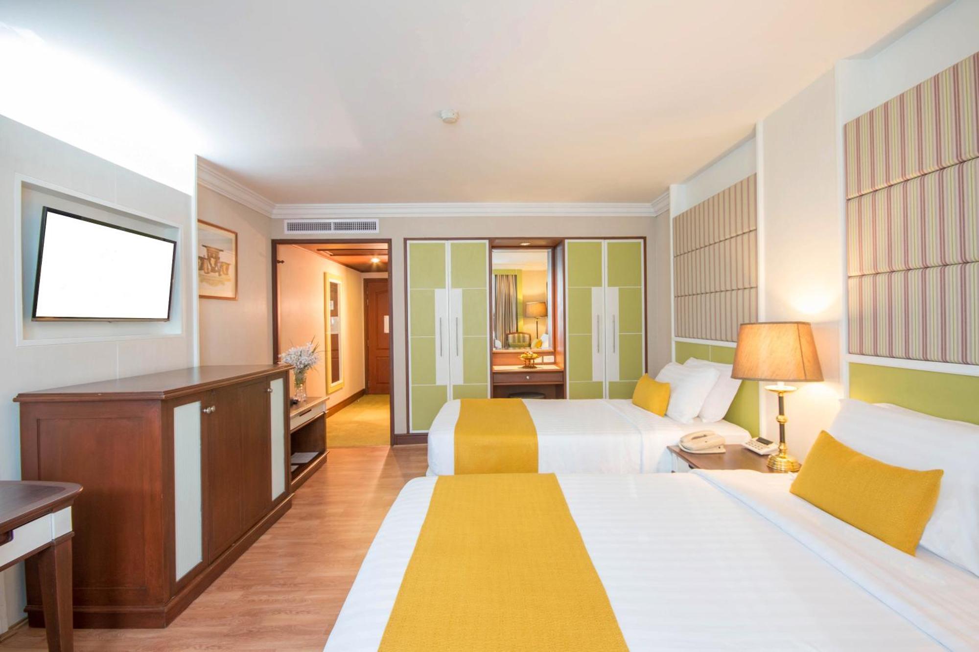 Golden Tulip Sovereign Hotel Бангкок Экстерьер фото