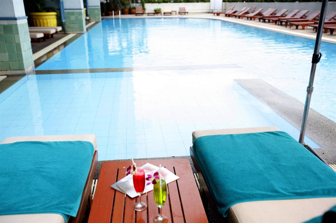 Golden Tulip Sovereign Hotel Бангкок Экстерьер фото